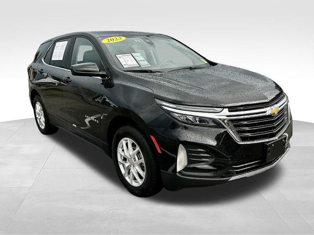 Photo of 2023 Mosaic Black Metallic Chevrolet Equinox