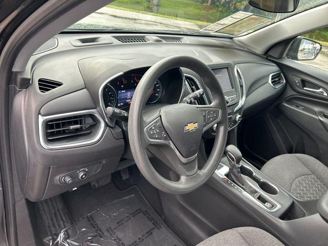 Photo of 2023 Mosaic Black Metallic Chevrolet Equinox