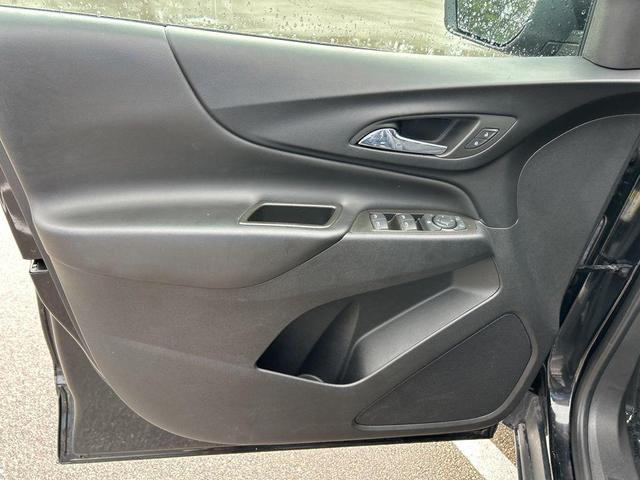 Photo of 2023 Mosaic Black Metallic Chevrolet Equinox