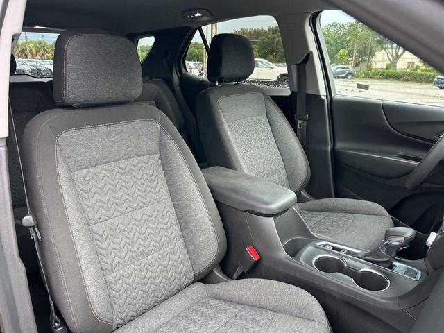 Photo of 2023 Mosaic Black Metallic Chevrolet Equinox