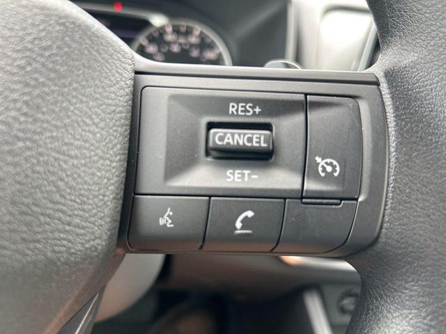 Photo of 2025 Super Black Nissan Rogue