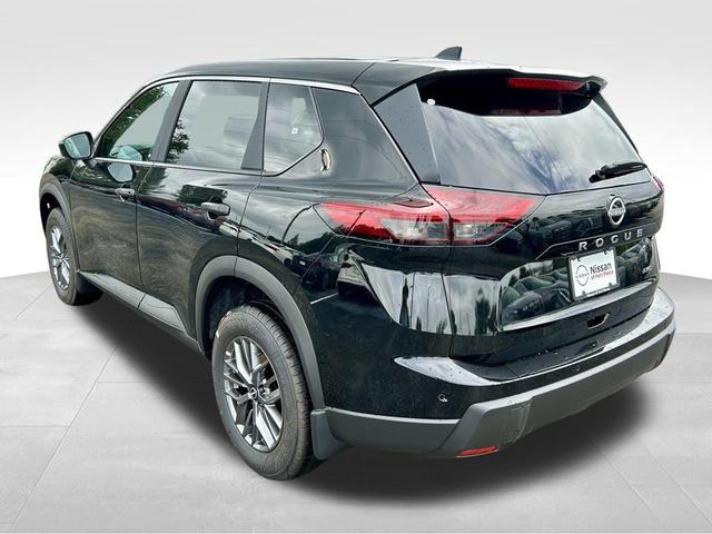 Photo of 2025 Super Black Nissan Rogue