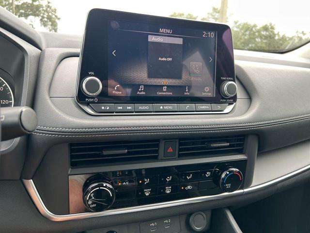 Photo of 2025 Super Black Nissan Rogue