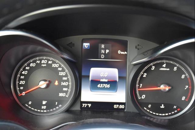 Photo of 2018 White Mercedes-Benz C-Class