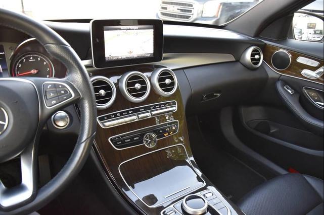 Photo of 2018 White Mercedes-Benz C-Class