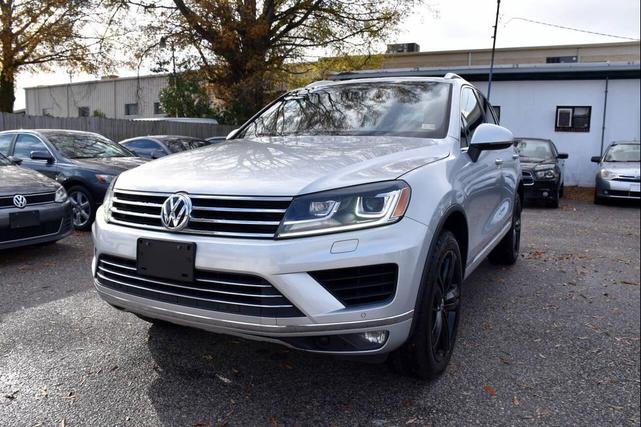 Photo of 2017 Silver Volkswagen Touareg