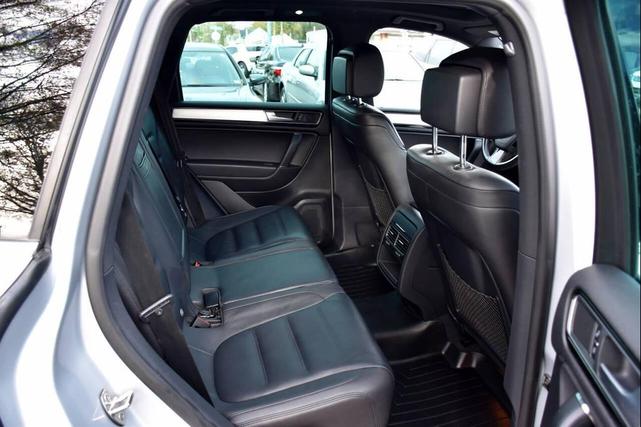 Photo of 2017 Silver Volkswagen Touareg