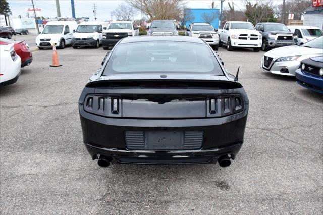 Photo of 2013 Black Ford Mustang