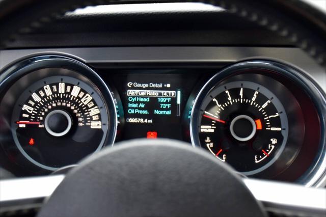 Photo of 2013 Black Ford Mustang