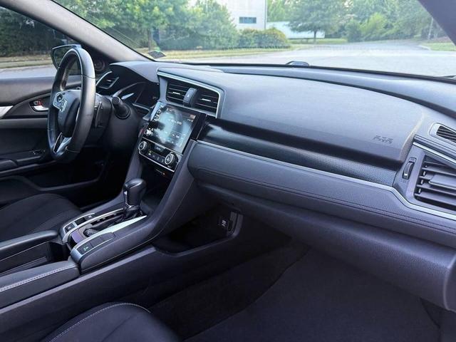 Photo of 2020 Lunar Silver Metallic Honda Civic