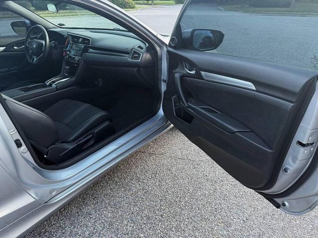 Photo of 2020 Lunar Silver Metallic Honda Civic