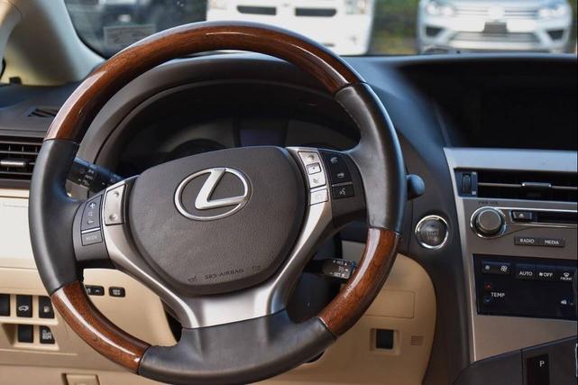 Photo of 2013 Pewter Lexus RX 350