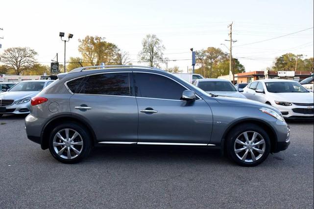 Photo of 2017 Gray INFINITI QX50
