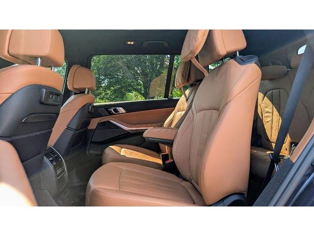 Photo of 2022 Blue BMW X7