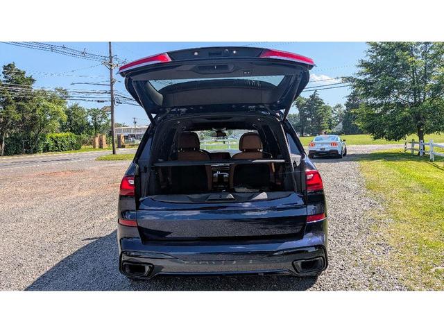Photo of 2022 Blue BMW X7