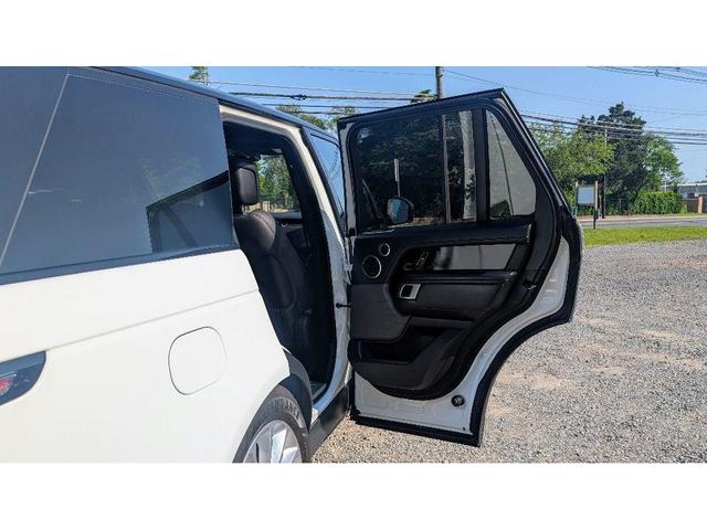 Photo of 2019 Fuji White Land Rover Range Rover