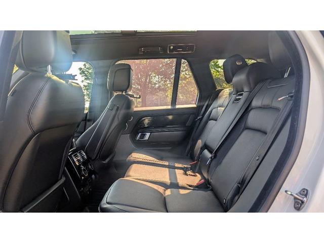 Photo of 2019 Fuji White Land Rover Range Rover