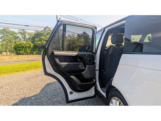 Photo of 2019 Fuji White Land Rover Range Rover