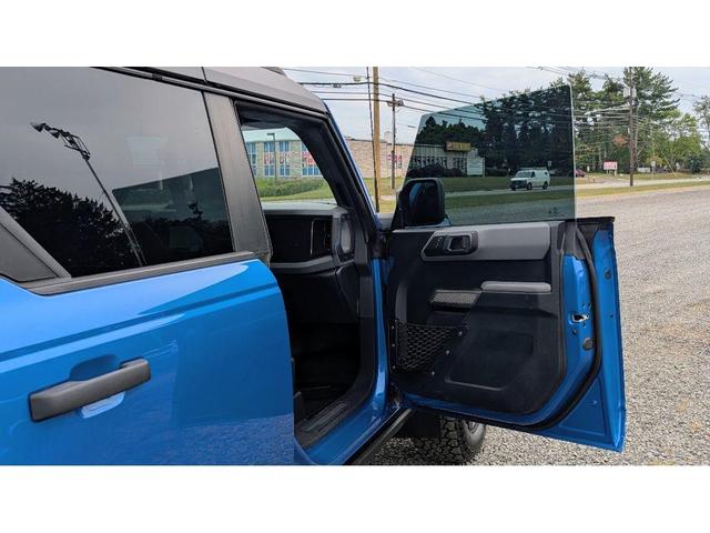Photo of 2023 Velocity Blue Metallic Ford Bronco