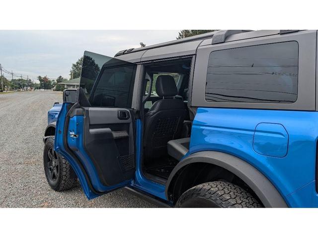 Photo of 2023 Velocity Blue Metallic Ford Bronco