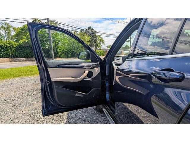 Photo of 2019 Mediterranean Blue Metallic BMW X1