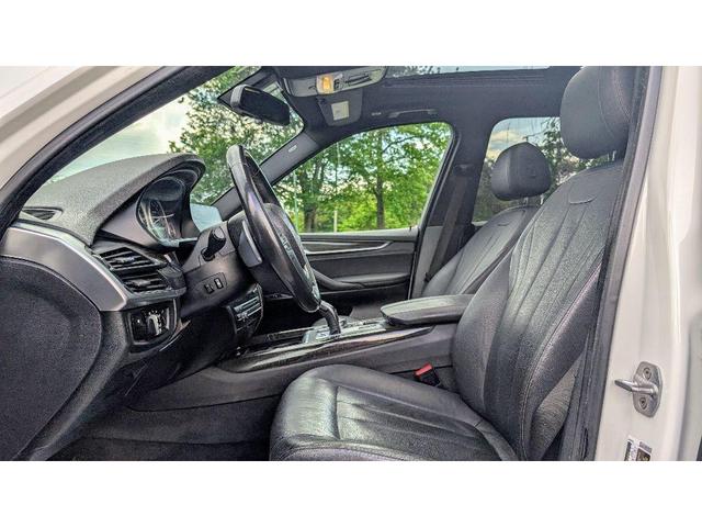 Photo of 2018 Mineral White Metallic BMW X5