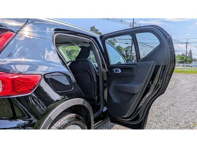 Photo of 2022 Black Volvo XC40