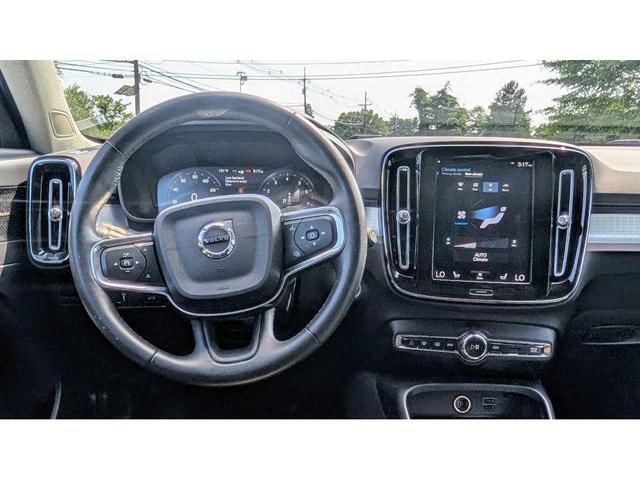 Photo of 2022 Black Volvo XC40