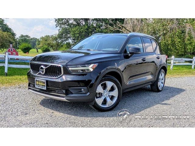 Photo of 2022 Black Volvo XC40