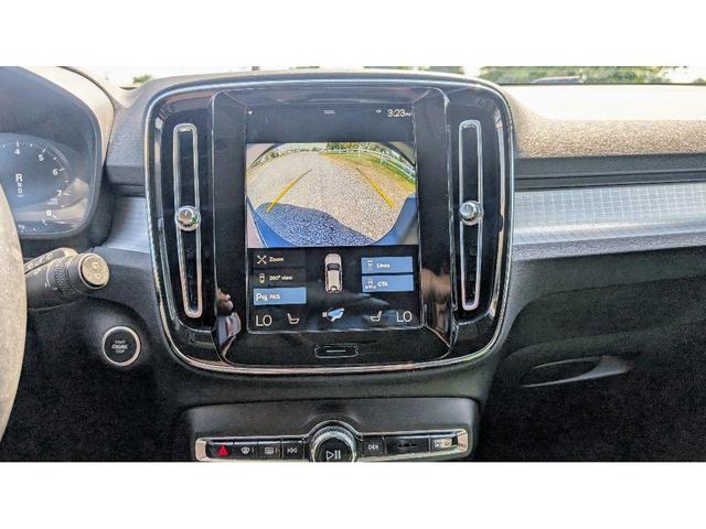 Photo of 2022 Black Volvo XC40