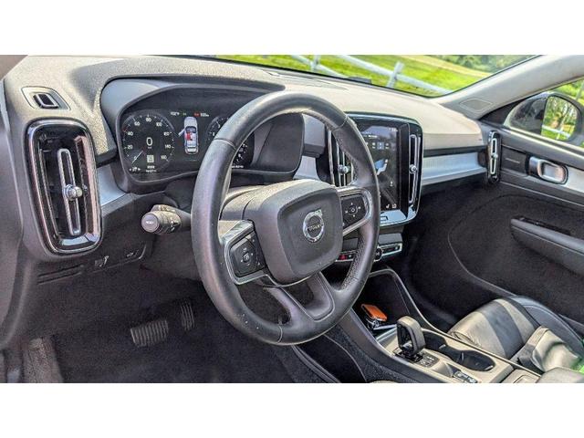 Photo of 2022 Black Volvo XC40