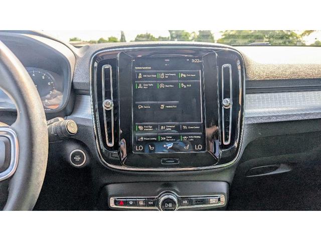 Photo of 2022 Black Volvo XC40