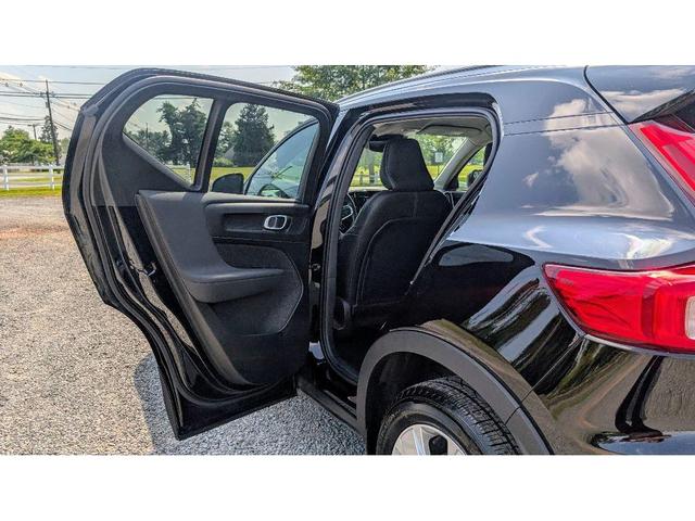 Photo of 2022 Black Volvo XC40
