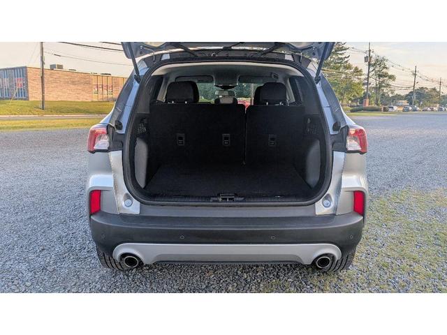 Photo of 2021 Iconic Silver Metallic Ford Escape