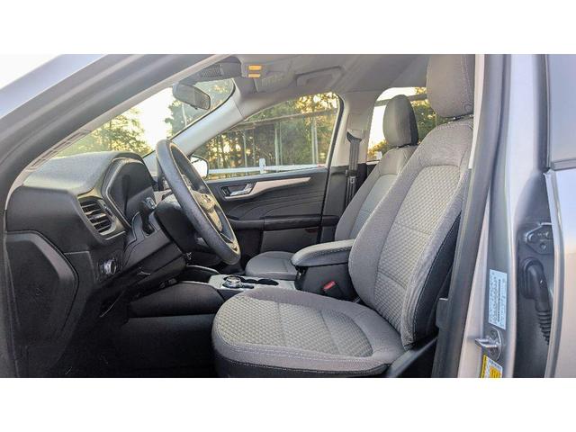 Photo of 2021 Iconic Silver Metallic Ford Escape