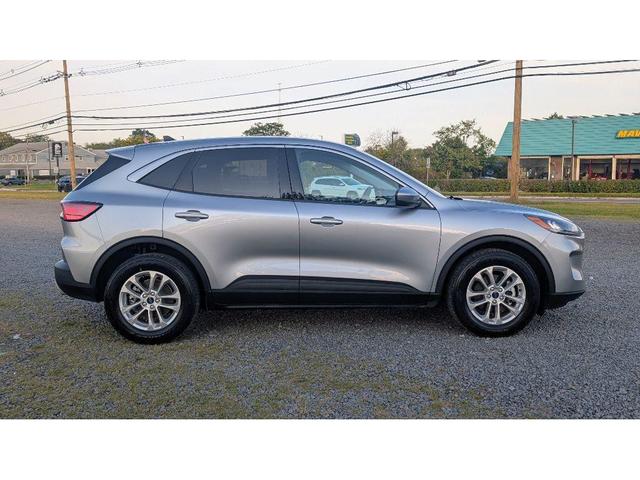 Photo of 2021 Iconic Silver Metallic Ford Escape