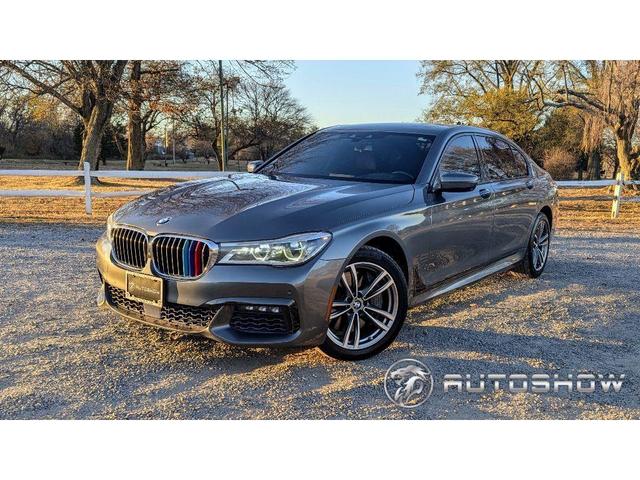 2016 BMW 750