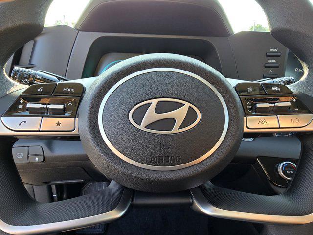 Photo of 2025 Amazon Gray Hyundai ELANTRA HEV