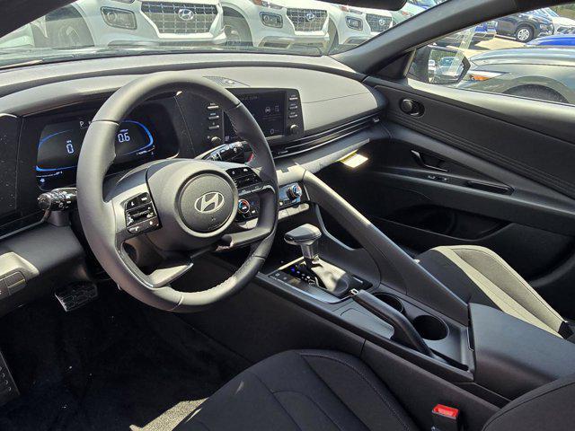 Photo of 2025 Amazon Gray Hyundai ELANTRA