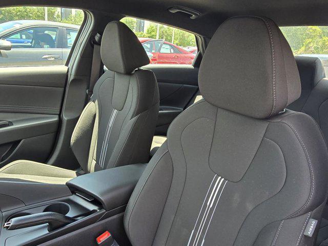 Photo of 2025 Amazon Gray Hyundai ELANTRA
