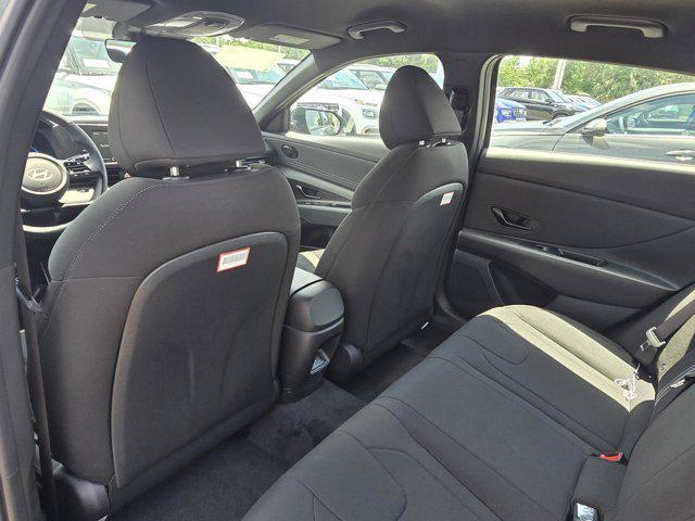 Photo of 2025 Amazon Gray Hyundai ELANTRA