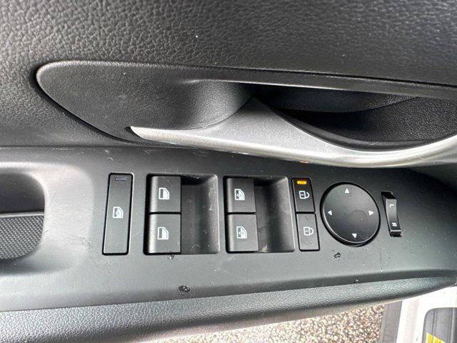 Photo of 2025 Creamy White Pearl Hyundai TUCSON Hybrid