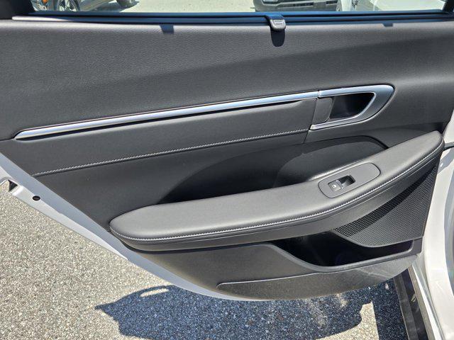 Photo of 2025 Serenity White Hyundai SONATA Hybrid