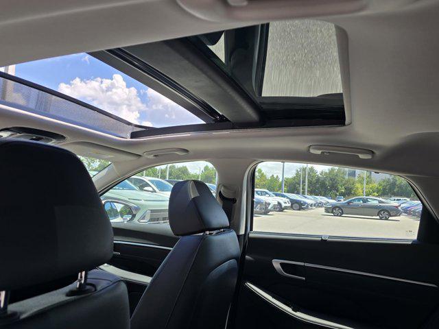 Photo of 2025 Serenity White Hyundai SONATA Hybrid