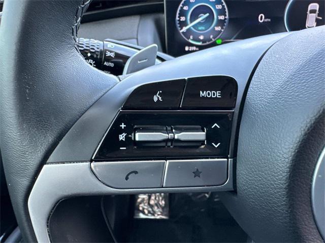 Photo of 2024 Black Pearl Hyundai TUCSON Hybrid