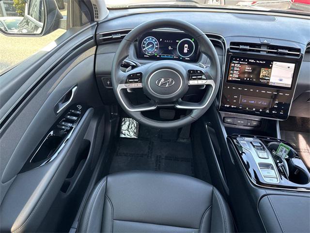 Photo of 2024 Black Pearl Hyundai TUCSON Hybrid