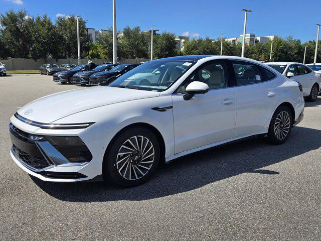 Photo of 2025 Serenity White Hyundai SONATA Hybrid