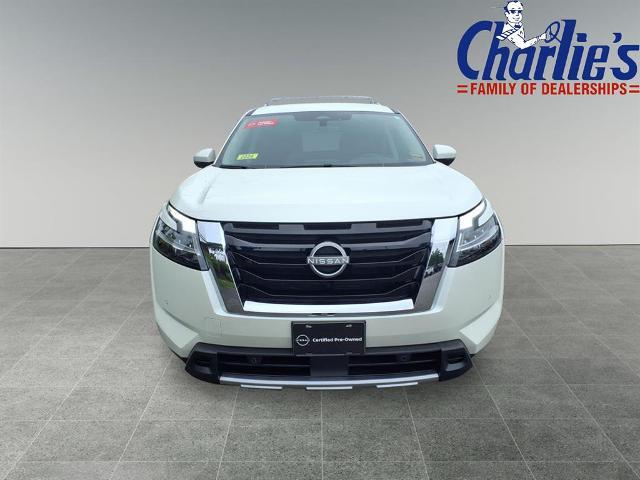 Photo of 2024 White Nissan Pathfinder