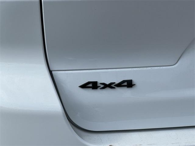Photo of 2025 Bright White Clearcoat Jeep Grand Cherokee L