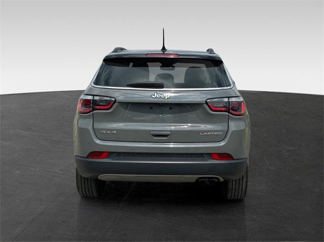 Photo of 2021 Sting Gray Clearcoat Jeep Compass